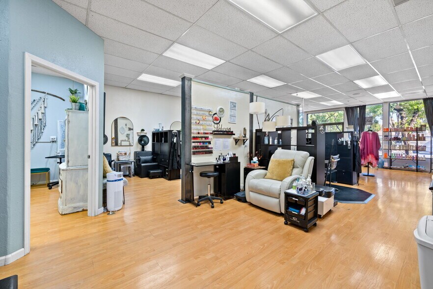 More Photos Of 2112 Armory Dr, Santa Rosa Freestanding For Sale