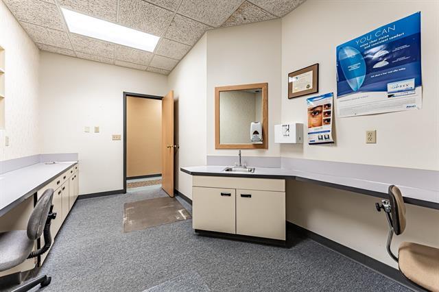 More Photos Of 34 SE Main St, Blackfoot Office For Sale