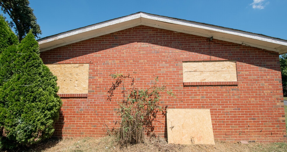 More Photos Of 3425 Martin Ave, Greensboro Apartments For Sale