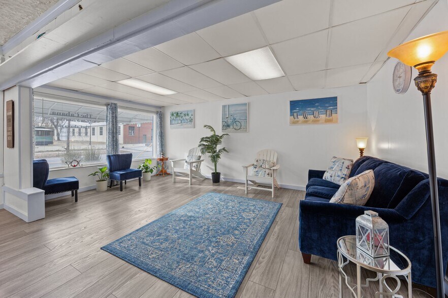 More Photos Of 1108 S Salisbury, Spencer Freestanding For Sale