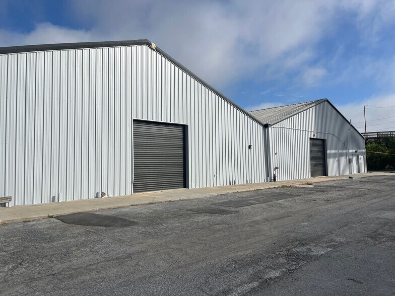 More Photos Of 4055 35th St N, Saint Petersburg Unknown For Lease