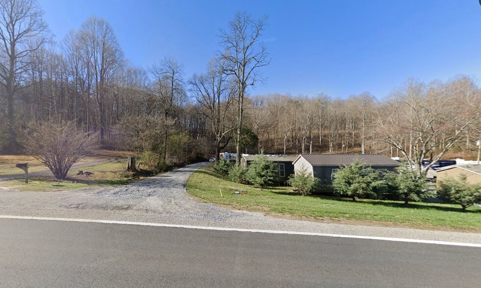 More Photos Of 2068 US-76, Hiawassee Multifamily For Sale