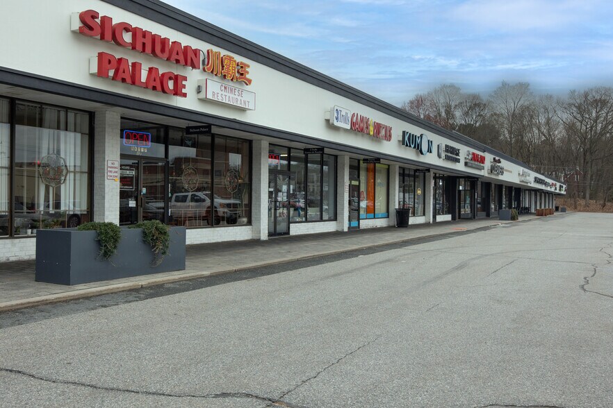 More Photos Of 7 Summer St, Chelmsford Freestanding For Lease