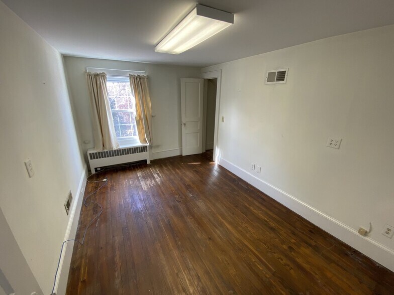 More Photos Of 785 Davidson Dr, Concord Medical For Sale