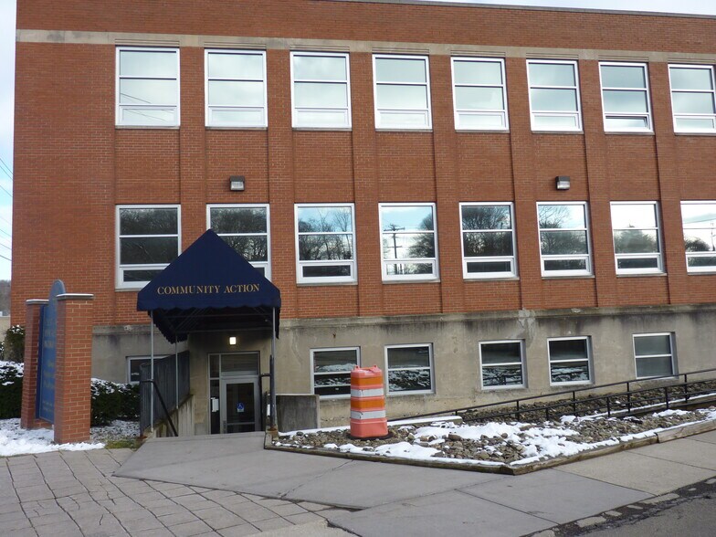 More Photos Of 402 Chandler St, Jamestown Manufacturing For Sale