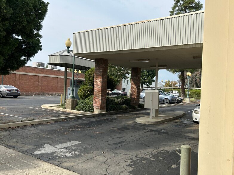 More Photos Of 246 E Tulare Ave, Tulare Bank For Sale
