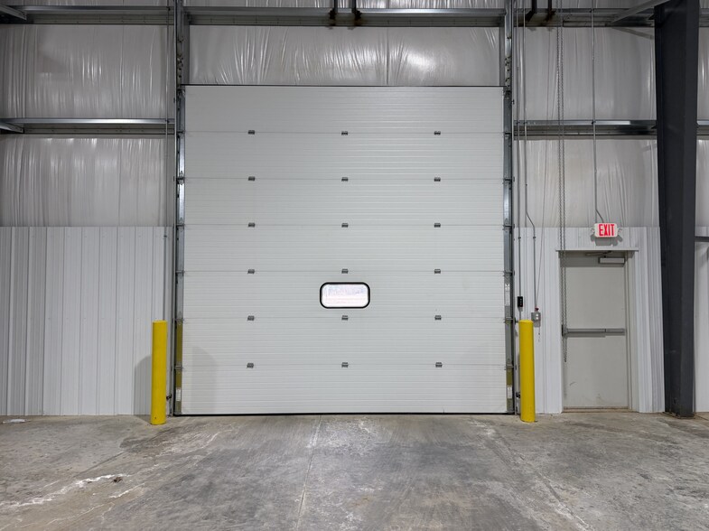 More Photos Of 1100 N Main St, Three Rivers Manufacturing For Lease