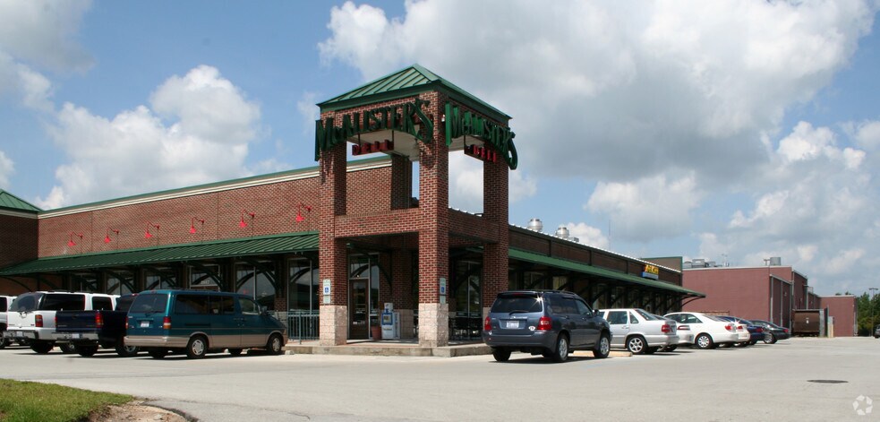 More Photos Of 2019 S Glenburnie Rd, New Bern Supermarket For Lease