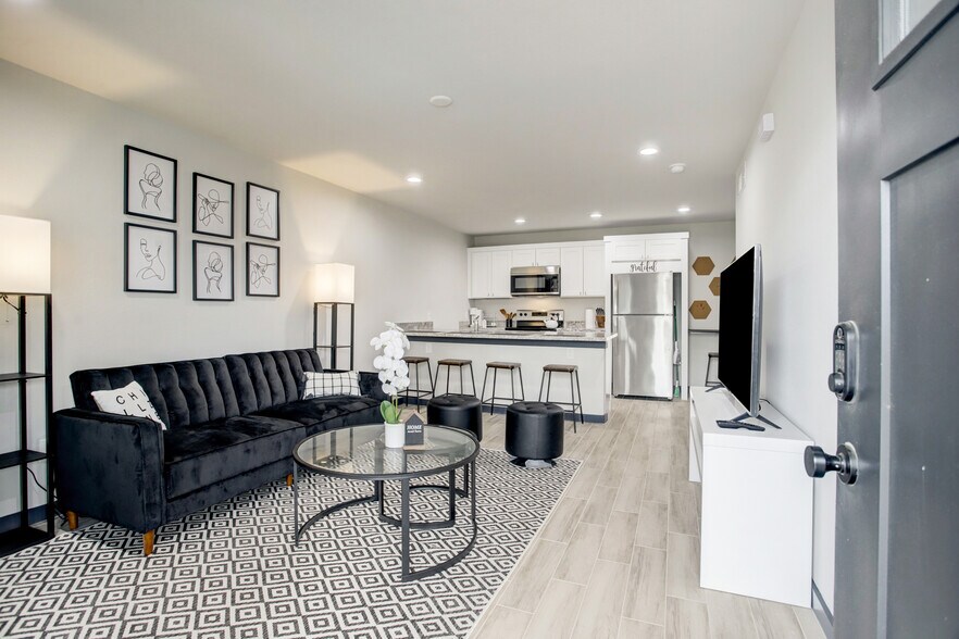 More Photos Of 3448 Elgin St, Houston Apartments For Sale