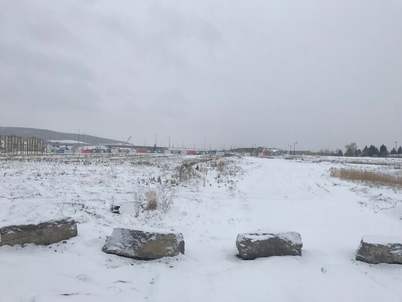 More Photos Of 25 Greenbriar Dr NW, Calgary Unknown For Lease
