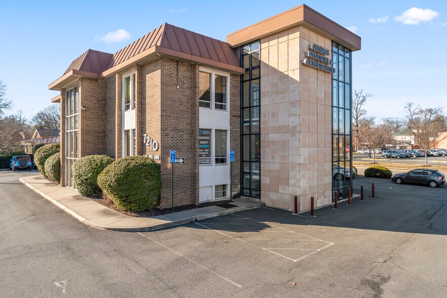 More Photos Of 7210 Old Keene Mill Rd, Springfield Medical For Lease