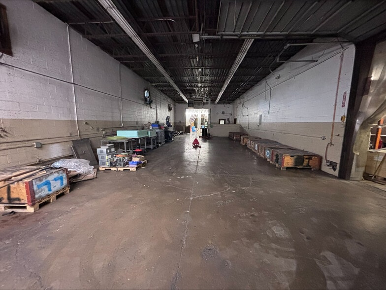 More Photos Of 1335 Emerson St, Rochester Manufacturing For Lease