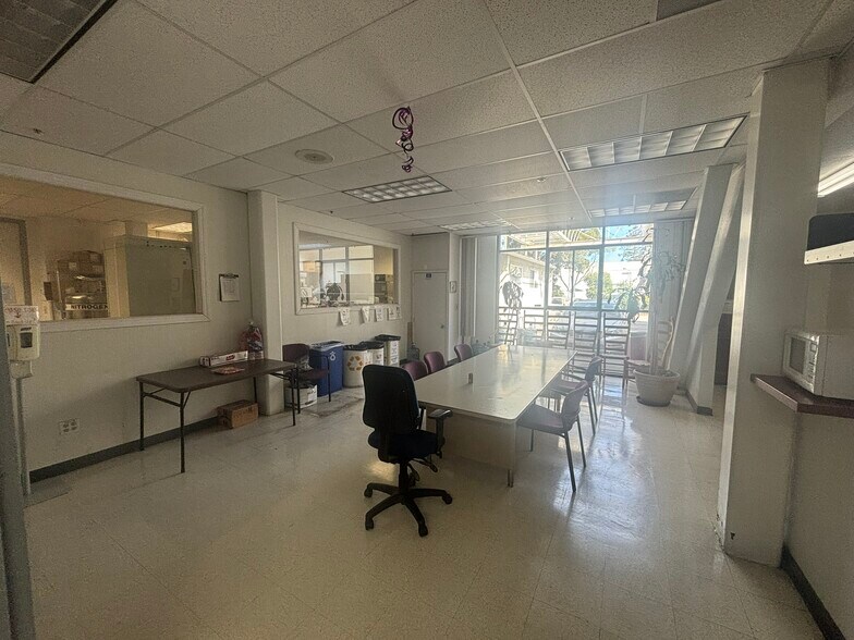 More Photos Of 1230 Bordeaux Dr, Sunnyvale Light Manufacturing For Lease