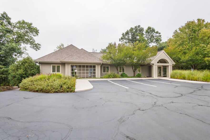 Primary Photo Of 3850 Glenkerry Ct, Portage Medical For Sale