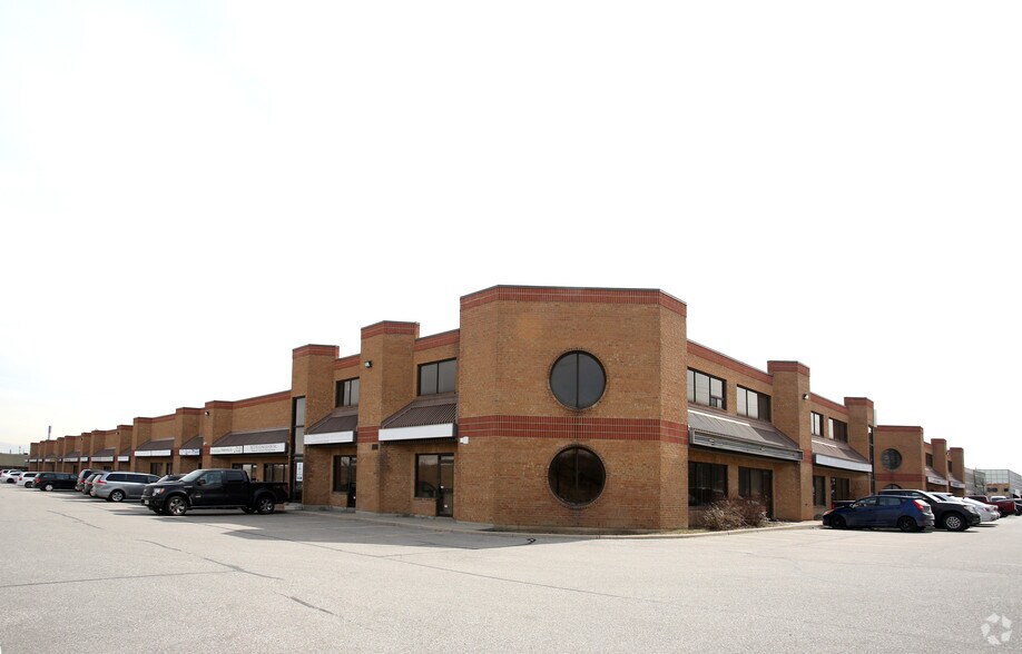 More Photos Of 18 Automatic Rd, Brampton Storefront For Lease