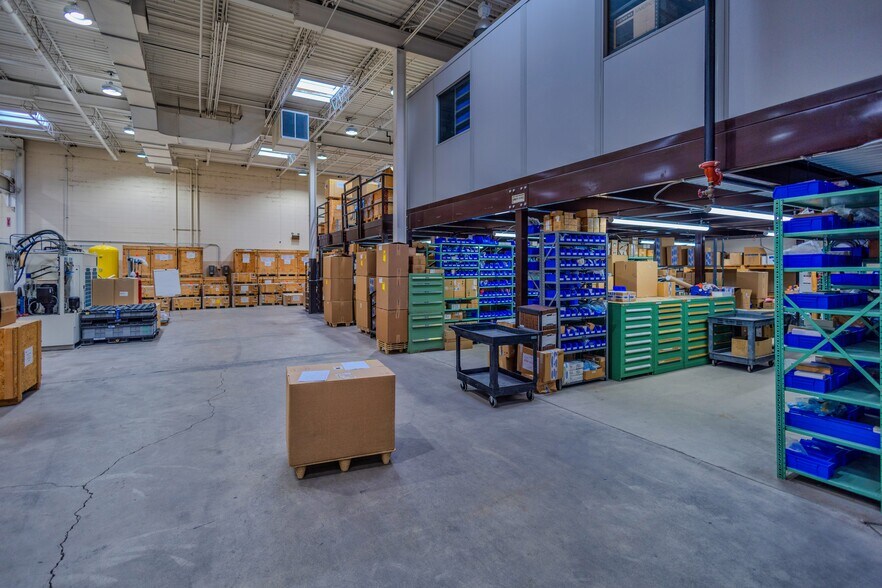 More Photos Of 1525 Holmes Rd, Elgin Industrial For Sale