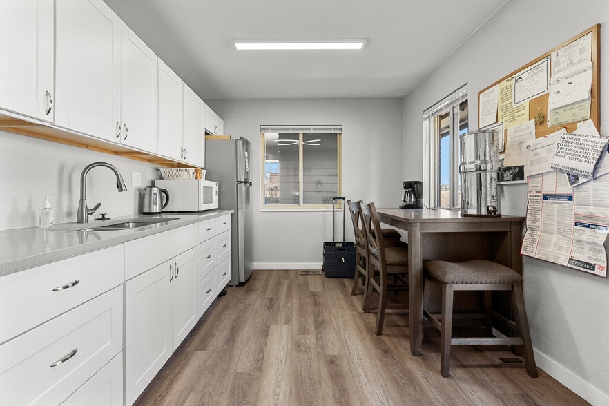 More Photos Of 505 Jerry St, Castle Rock Office For Sale