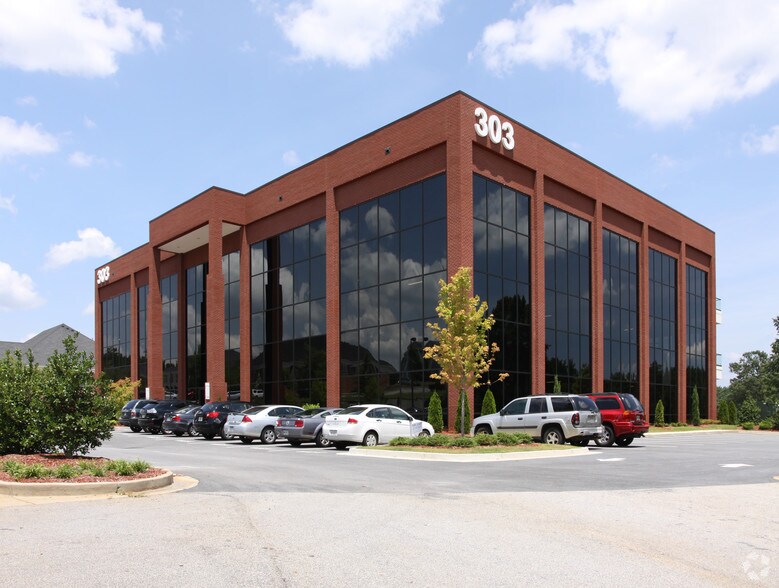 More Photos Of 303 Corporate Center Dr, Stockbridge Office For Lease