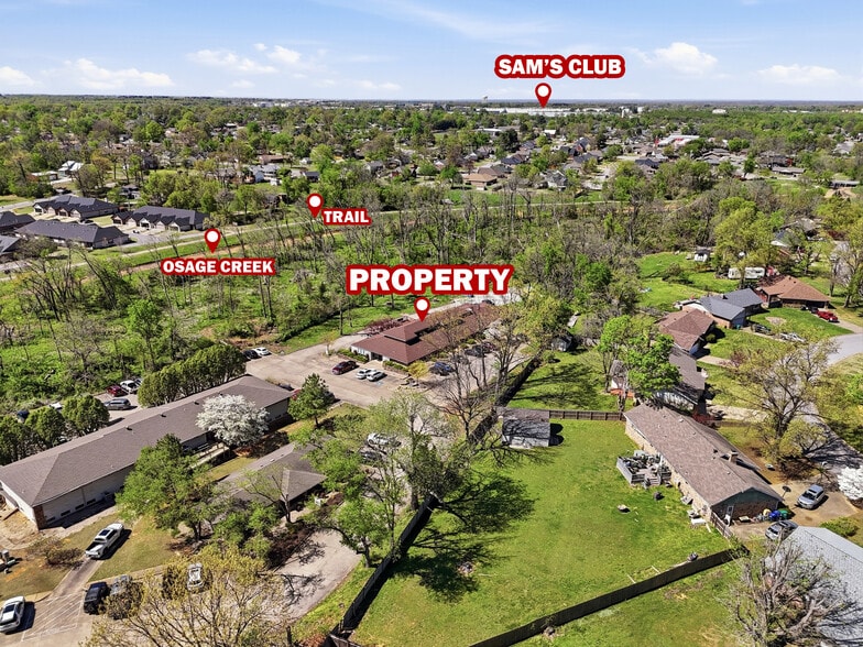 More Photos Of 6 Halsted Cir, Rogers Office For Lease