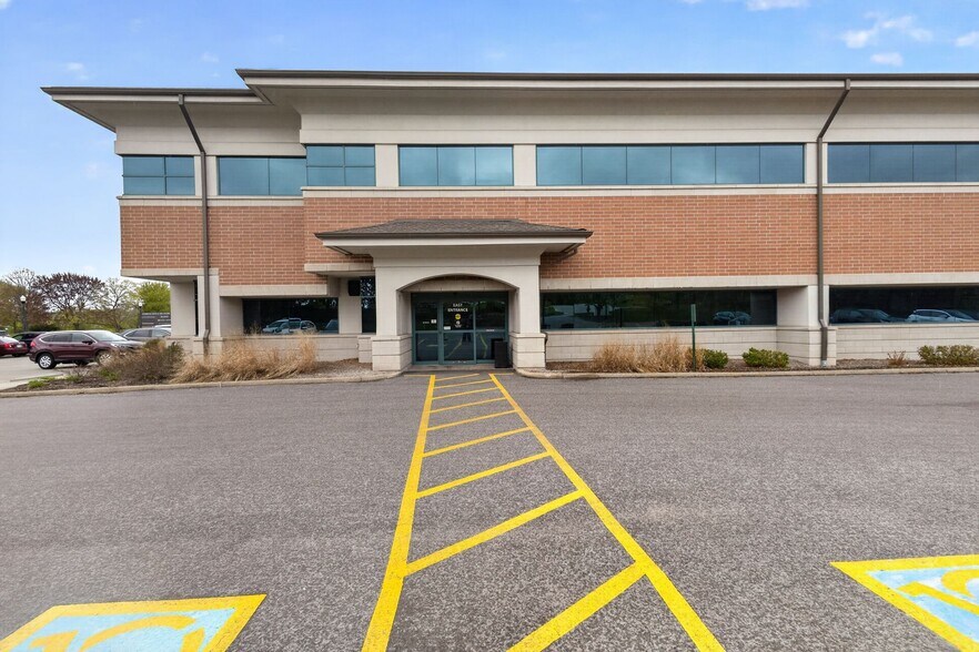 Primary Photo Of 17000 W North Ave, Brookfield Medical For Lease