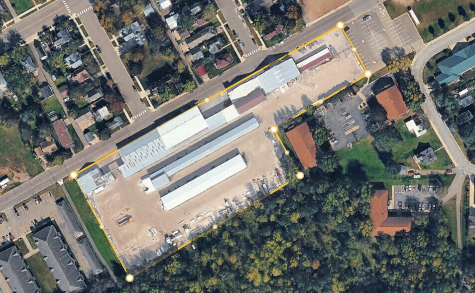 More Photos Of 240 Main St, Foley Warehouse For Lease