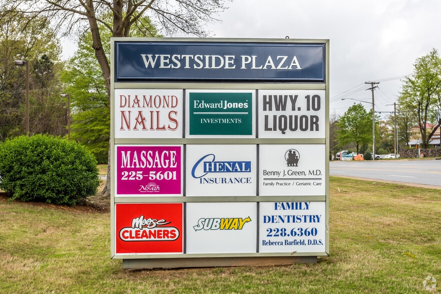 More Photos Of 14309 Cantrell Rd, Little Rock Storefront For Lease