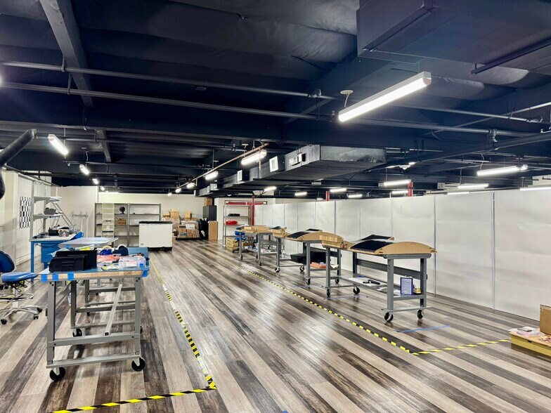 More Photos Of 17550 Gillette Ave, Irvine Manufacturing For Sale