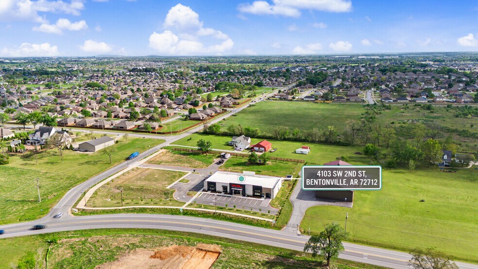 More Photos Of 4103 SW 2nd St, Bentonville Office For Lease