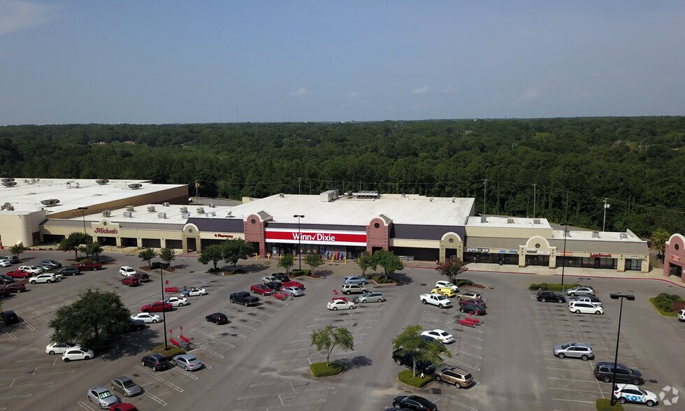 More Photos Of 4721-4761 Bayou Blvd, Pensacola Supermarket For Lease