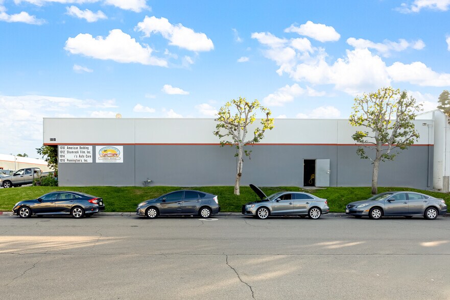 More Photos Of 1010-1016 W Barkley Ave, Orange Warehouse For Sale