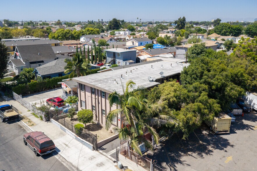 More Photos Of 1433 E 61st St, Los Angeles Apartments For Sale