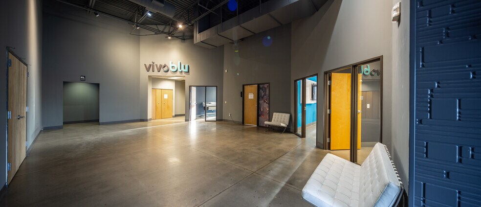 More Photos Of 6586 S Kenton St, Centennial Showroom For Lease