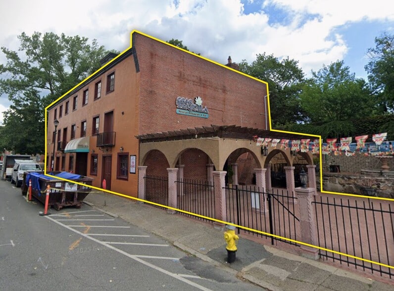 Primary Photo Of 300 Derby St, Salem Restaurant For Lease