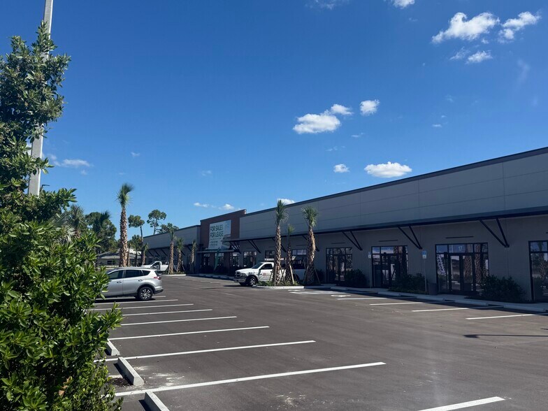 More Photos Of 8156 Alico Rd, Fort Myers Freestanding For Lease