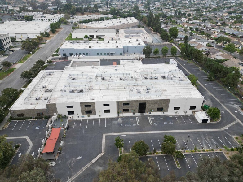 More Photos Of 2001 Saturn St, Monterey Park Light Distribution For Sale