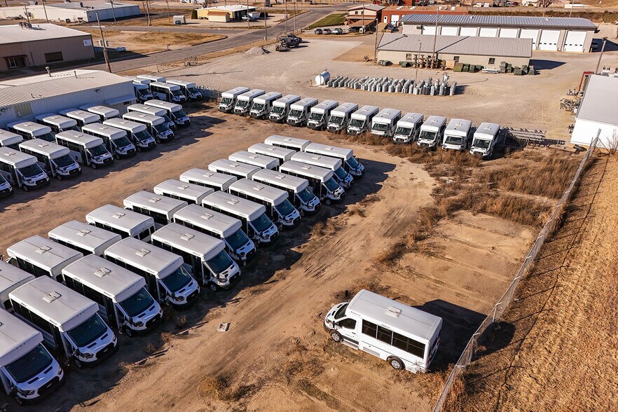 More Photos Of 130 E 10th Ave, South Hutchinson Industrial For Sale