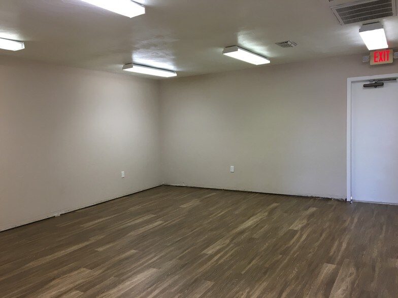 More Photos Of 13910 Fivay Rd, Hudson Medical For Lease