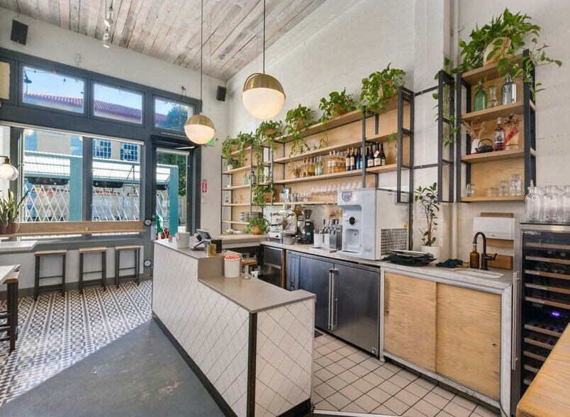 More Photos Of 1266 Valencia St, San Francisco Storefront For Lease