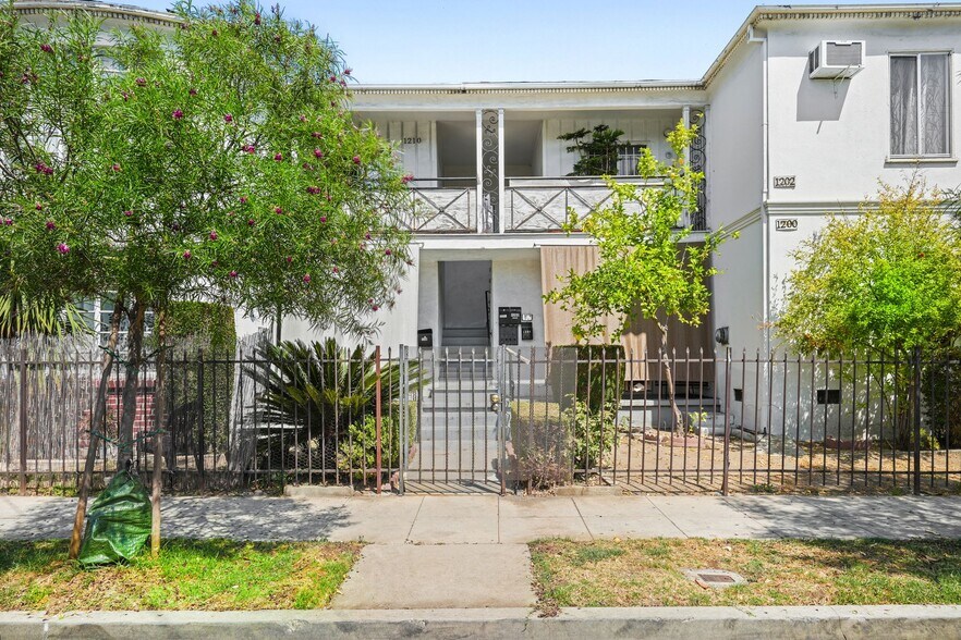 More Photos Of 1200-1210 N Kenmore Ave, Los Angeles Apartments For Sale