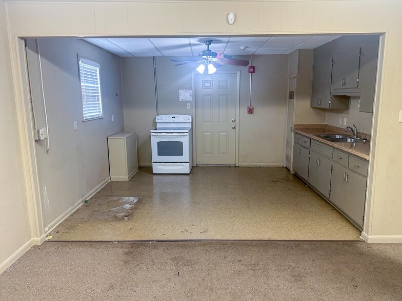 More Photos Of 1802 Franklin St, North Little Rock Specialty For Sale