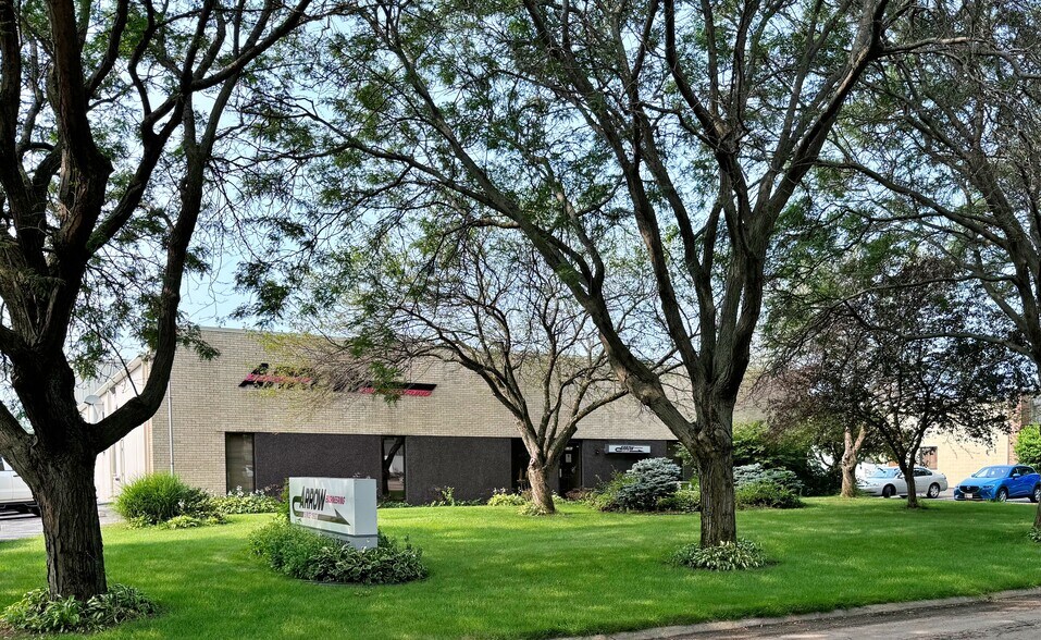 Primary Photo Of 5191 27th Ave, Rockford Manufacturing For Lease