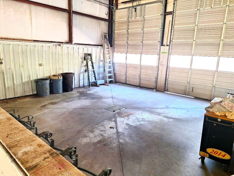 More Photos Of 1170 US Highway 45, Henderson Light Manufacturing For Lease