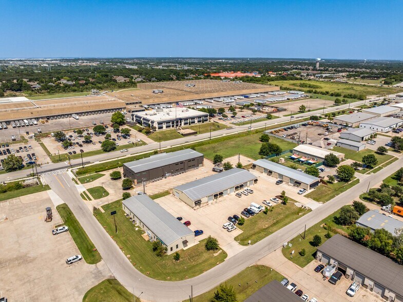 More Photos Of 5761 Park Vista Cir, Keller Warehouse For Sale