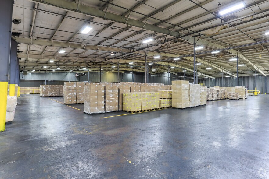 More Photos Of 1061 Industrial Blvd, Lafayette Manufacturing For Lease