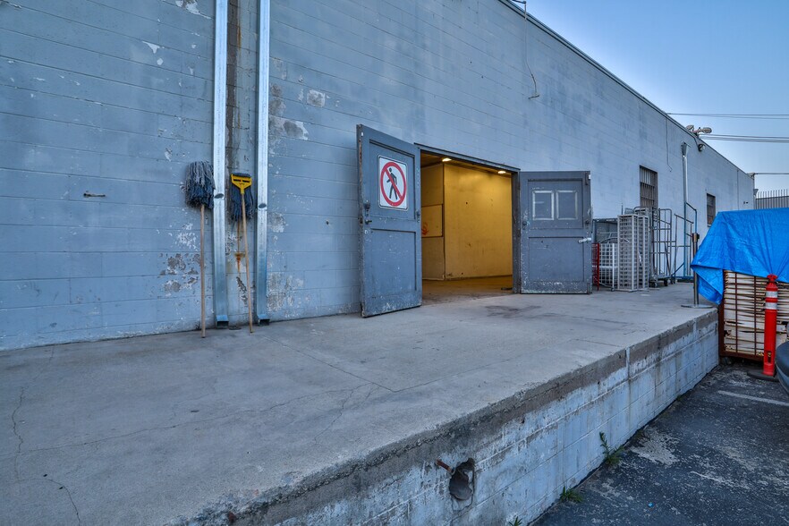 More Photos Of 4611 Holt Blvd, Montclair Freestanding For Sale