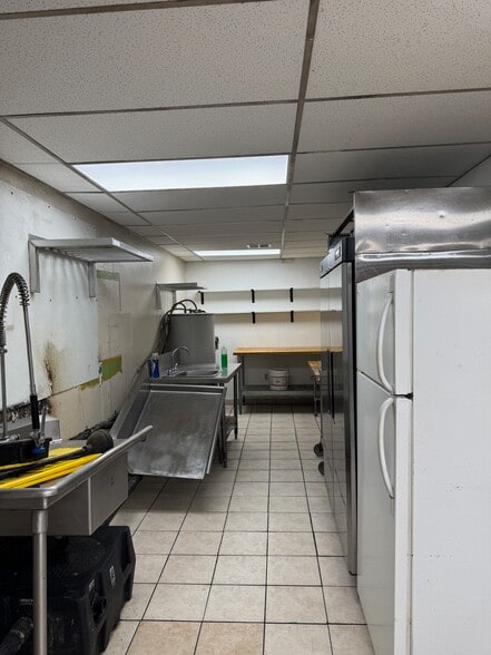 More Photos Of 1505 E Portland Rd, Newberg Restaurant For Lease