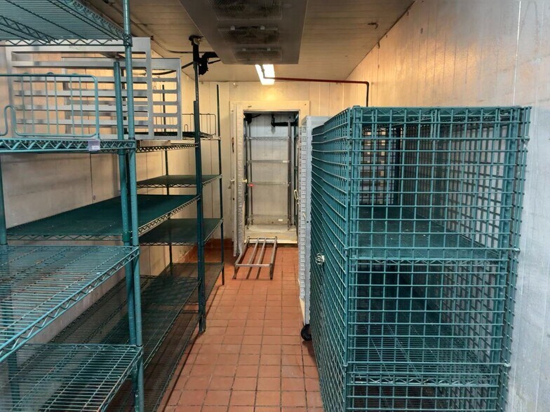 More Photos Of 5575-5555 S Virginia St, Reno Unknown For Lease