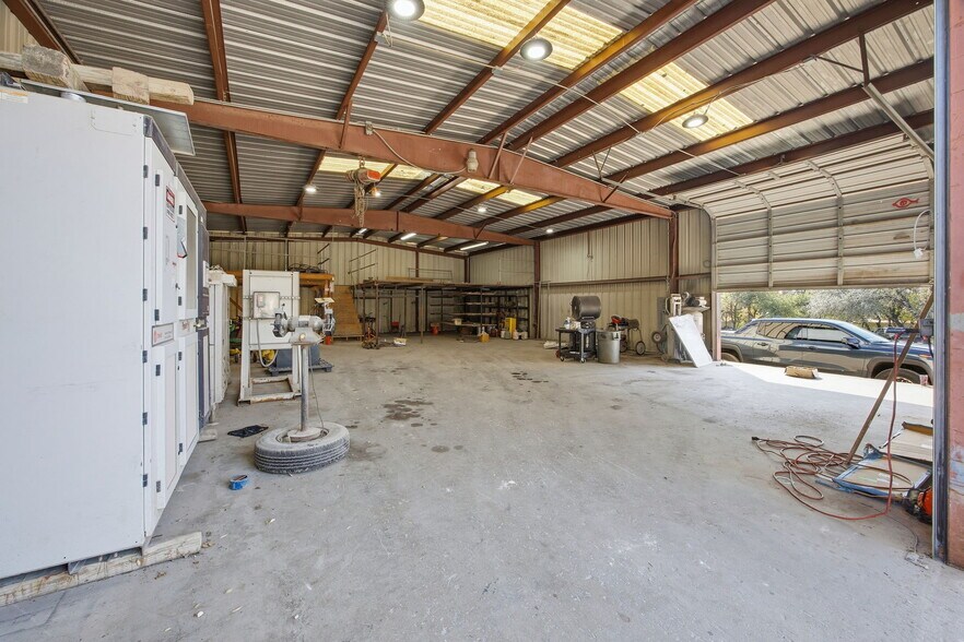 More Photos Of 7909 Rosson Dr., Austin Land For Lease