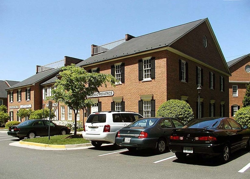 More Photos Of 10525 Braddock Rd, Fairfax Medical For Sale