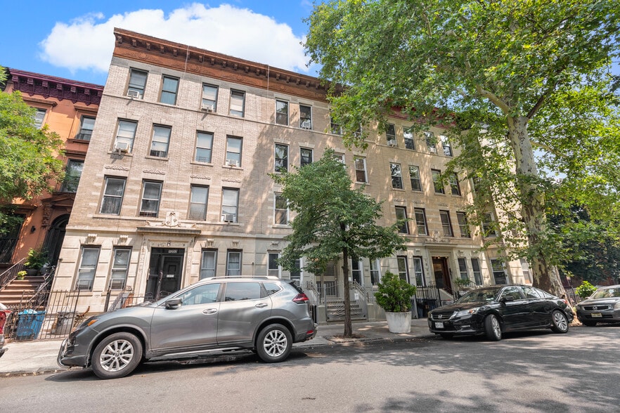 More Photos Of 1355 Pacific St, Brooklyn Apartments For Sale
